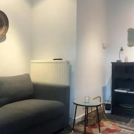 A Cote, C'est Aussi Chez Vous *