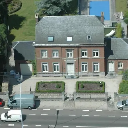 A Cote, C'est Aussi Chez Vous *
